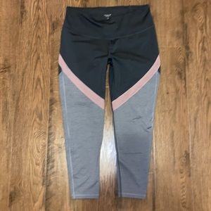 Old Navy go-dry grey leggings